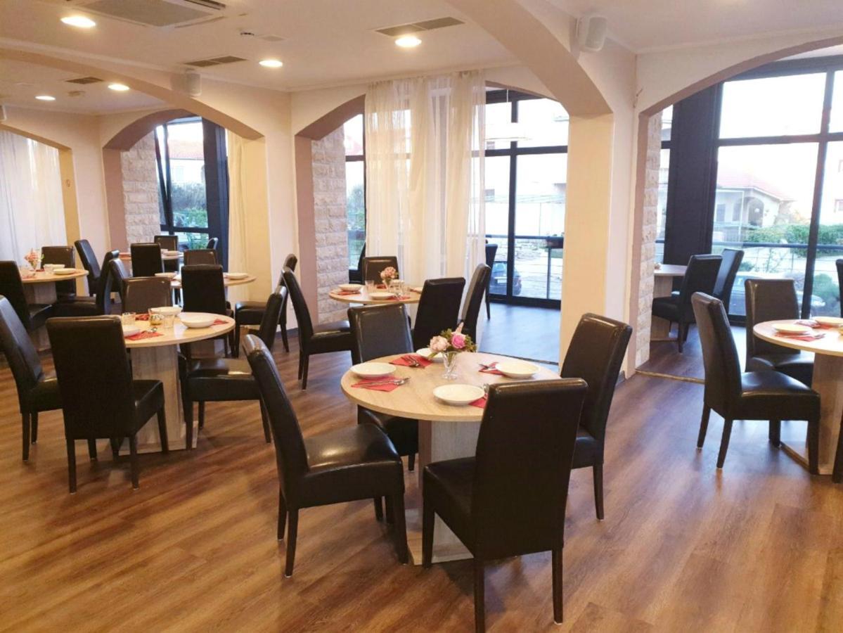 Stella Maris Apartments Водице Экстерьер фото